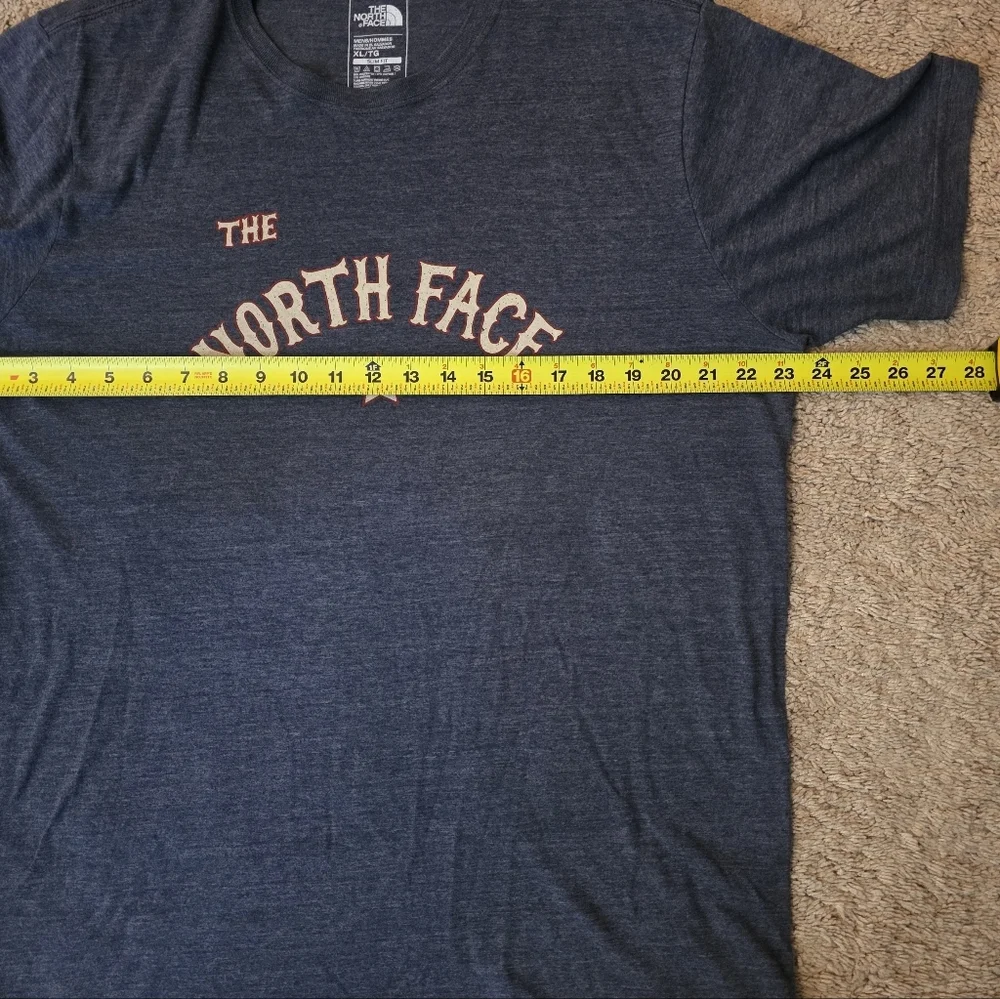 The North Face Graphic Tee Slim Fit Size XL